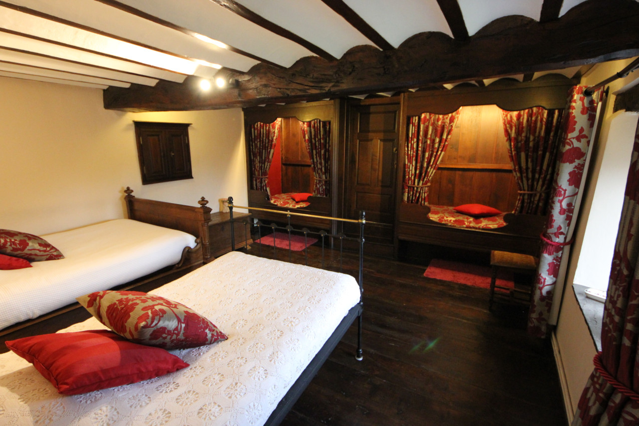 Vakantiehuis met typische ardense slaapkamer met alkoven