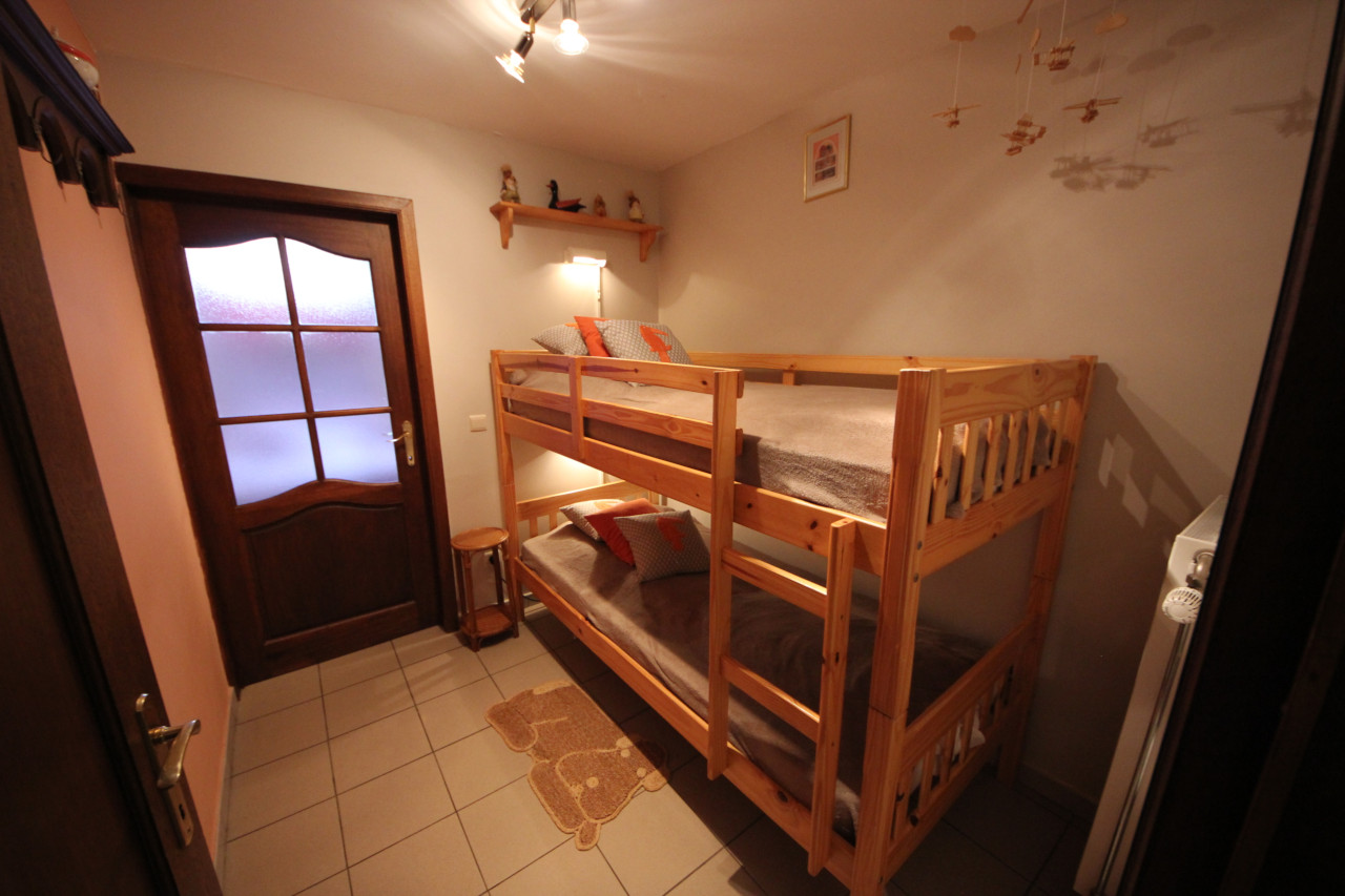 Chambre enfant avec lits superposés